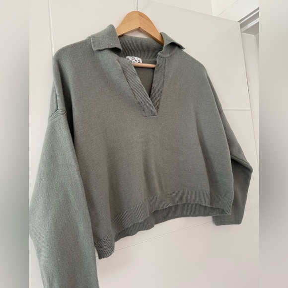 Poof New York Collared Sweater, size medium. - Picture 2 of 8